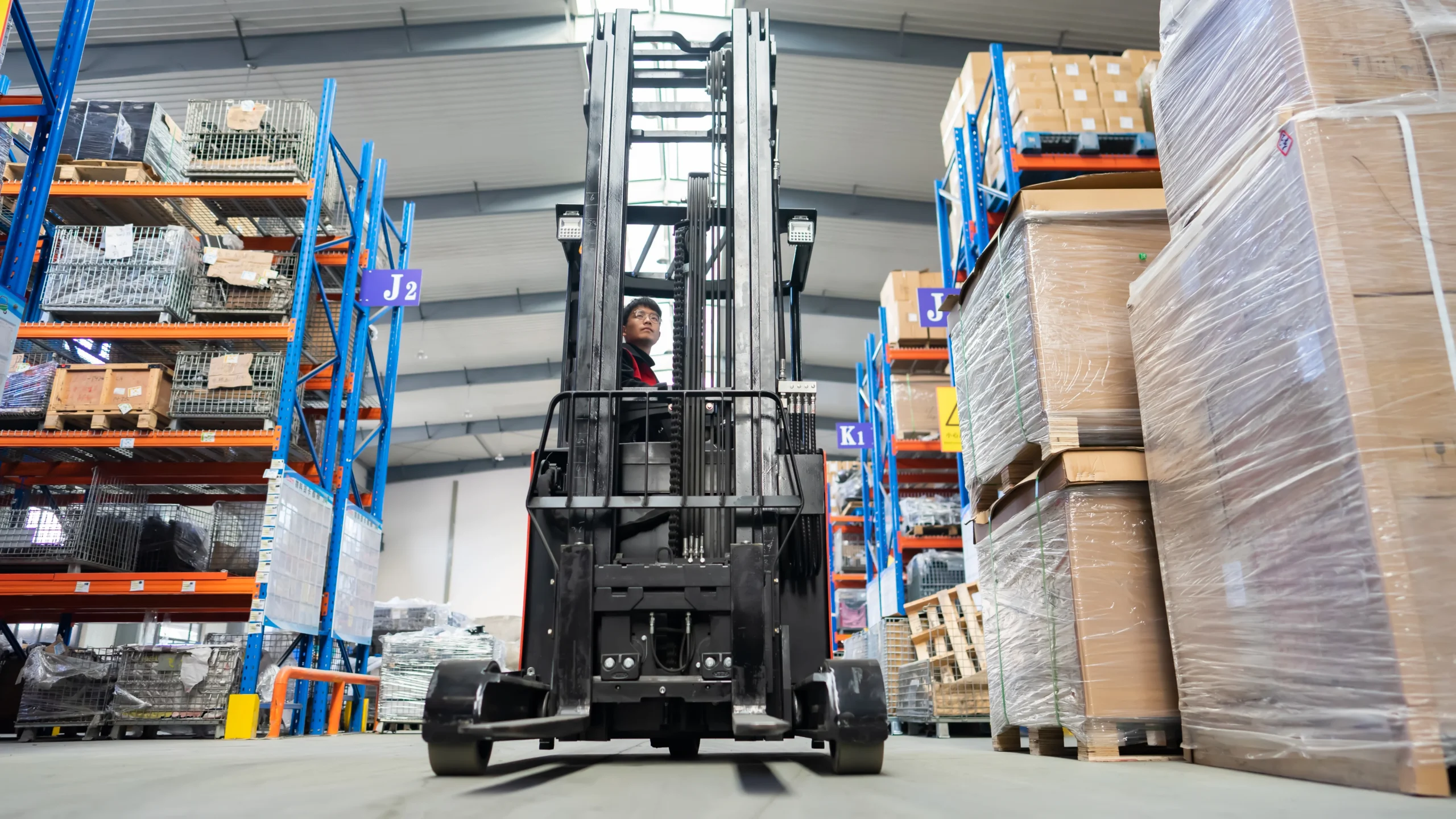 EP CQD16L 1.6 Ton Elektrikli Reach Truck gorsel 2