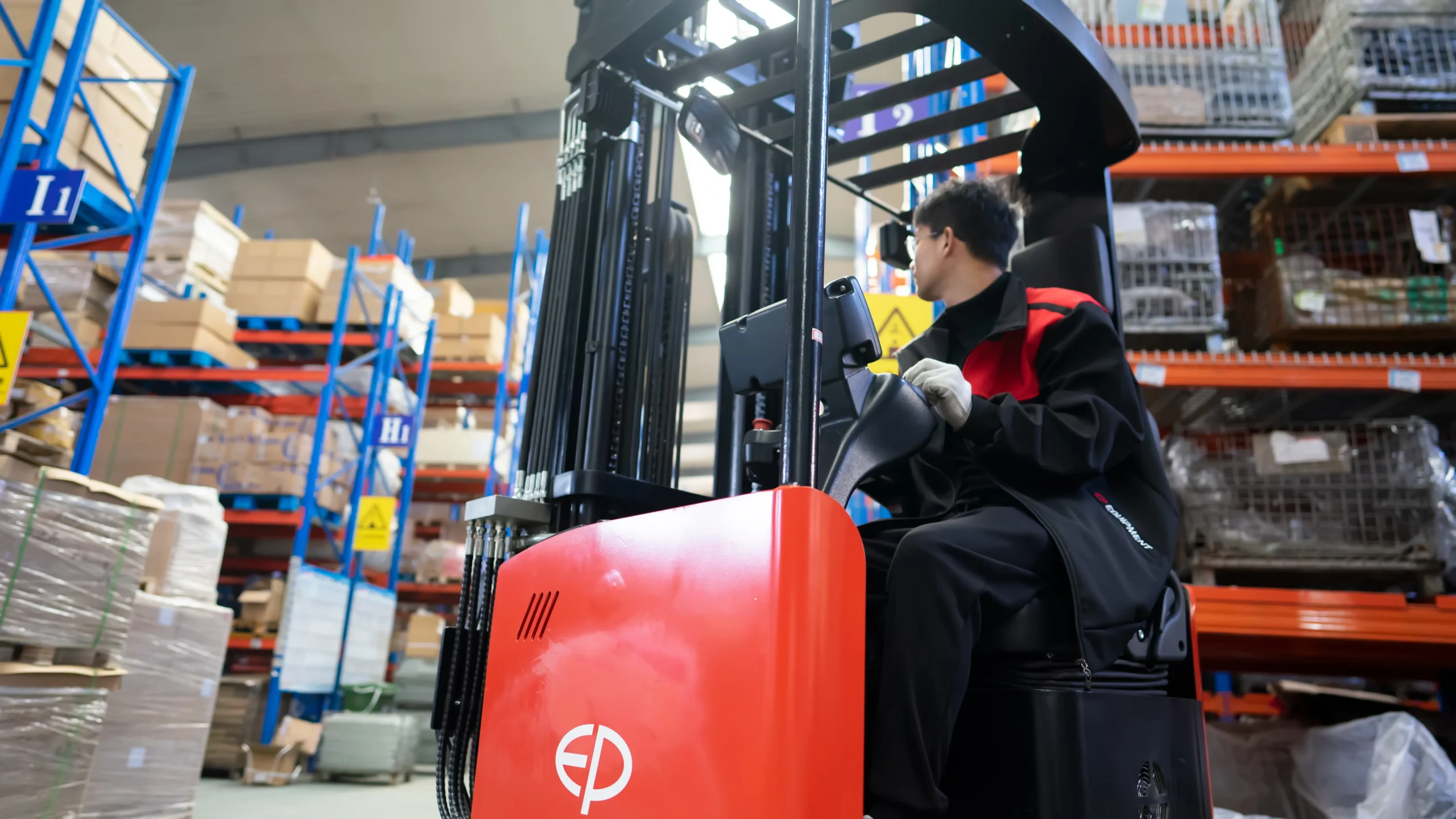EP CQD16L 1.6 Ton Elektrikli Reach Truck gorsel 4
