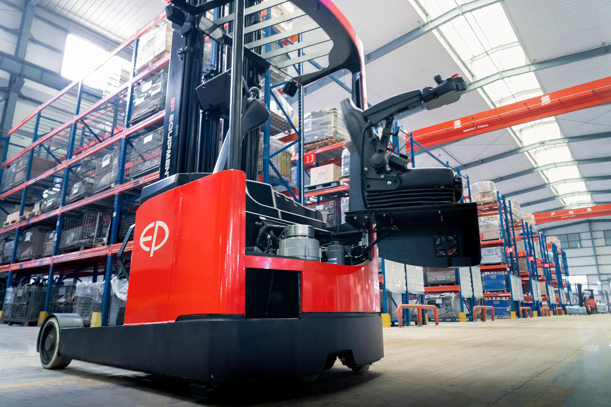 EP CQD20LB 2 Ton Elektrikli Reach Truck gorsel 8
