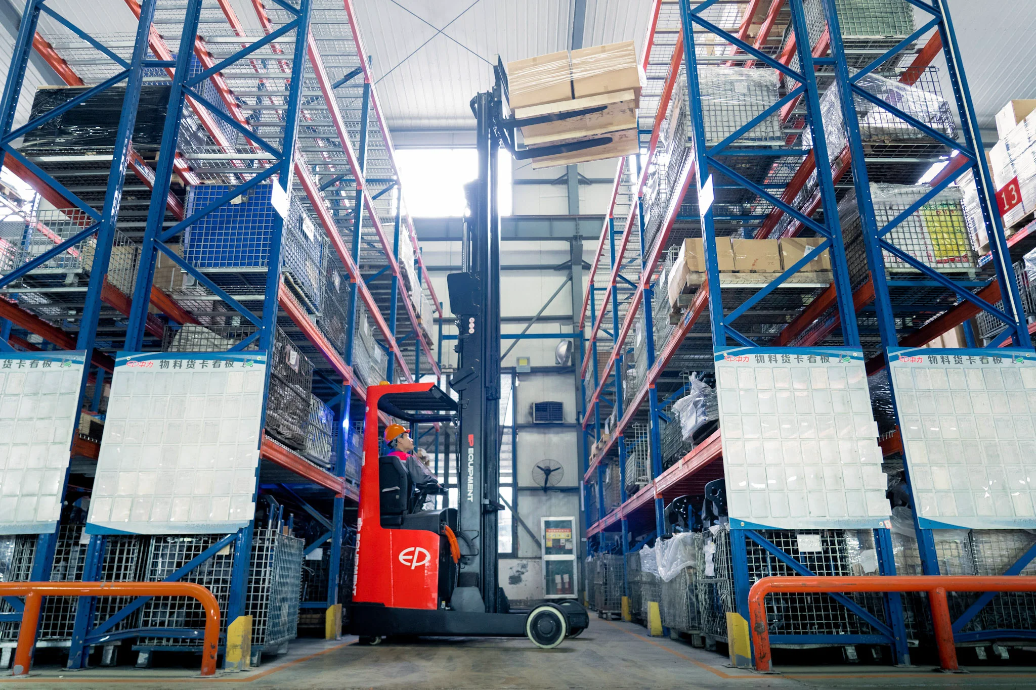EP CQD20LB 2 Ton Elektrikli Reach Truck gorsel 5